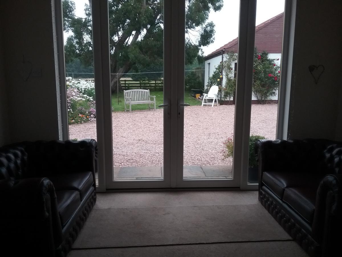 Shangri-La Bed And Breakfast Leuchars Exterior foto